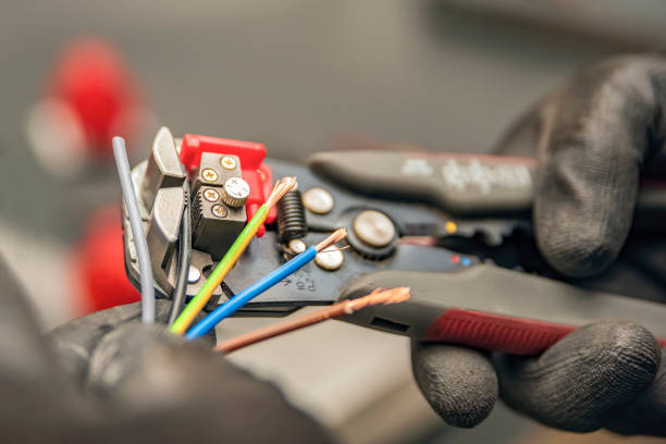 Best Electrician Near Me  in Brownsville, OR